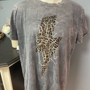 oversized graphic tee